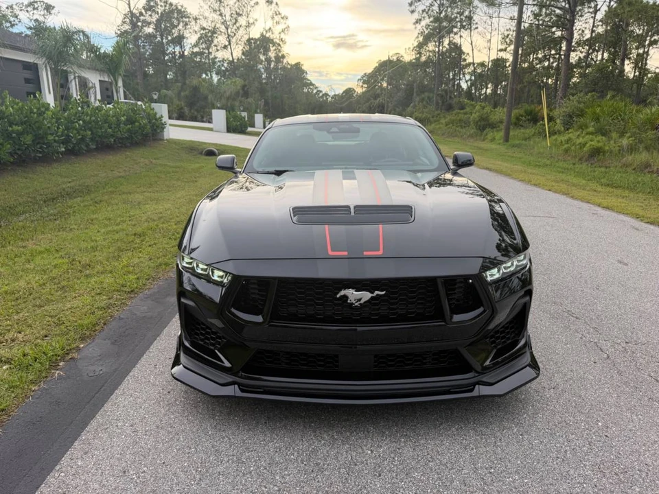 2025 Ford S650 Mustang - Image 2 of 10