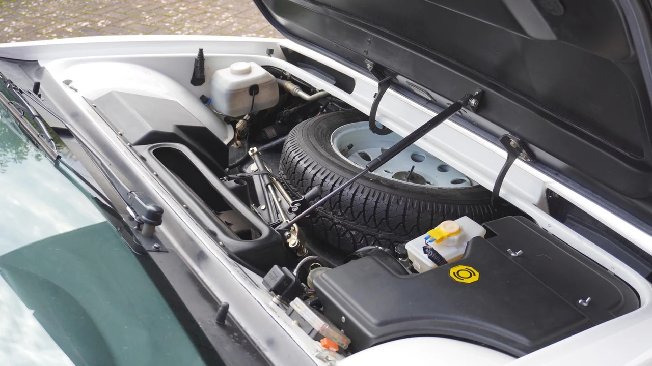 1994 Lotus Esprit Series 4 - Image 4 of 13