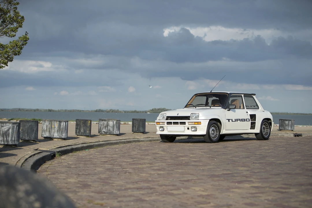 1982 Renault 5 Turbo 1 - Image 2 of 31