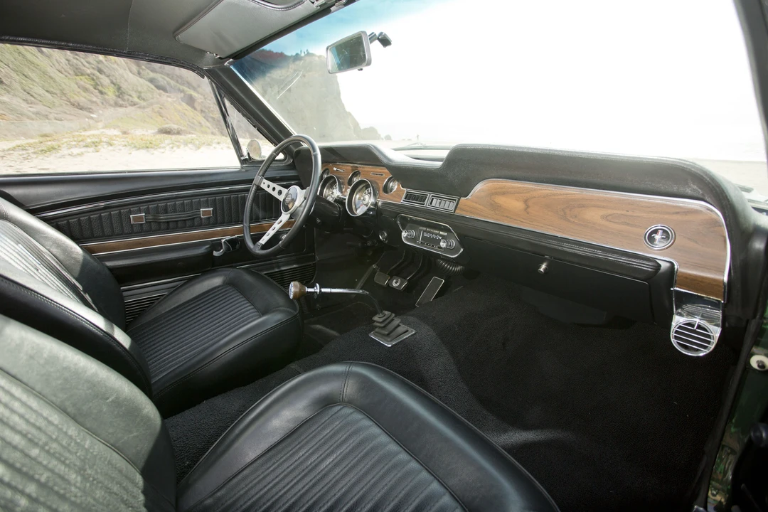 2011 Ford S197 Mustang - Image 28 of 31