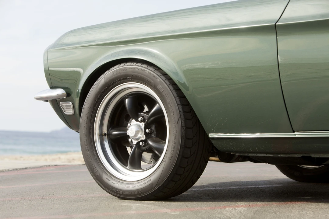 2011 Ford S197 Mustang - Image 3 of 31