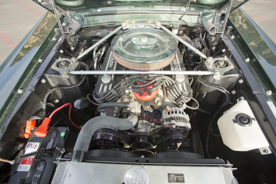 2011 Ford S197 Mustang - Image 11 of 31