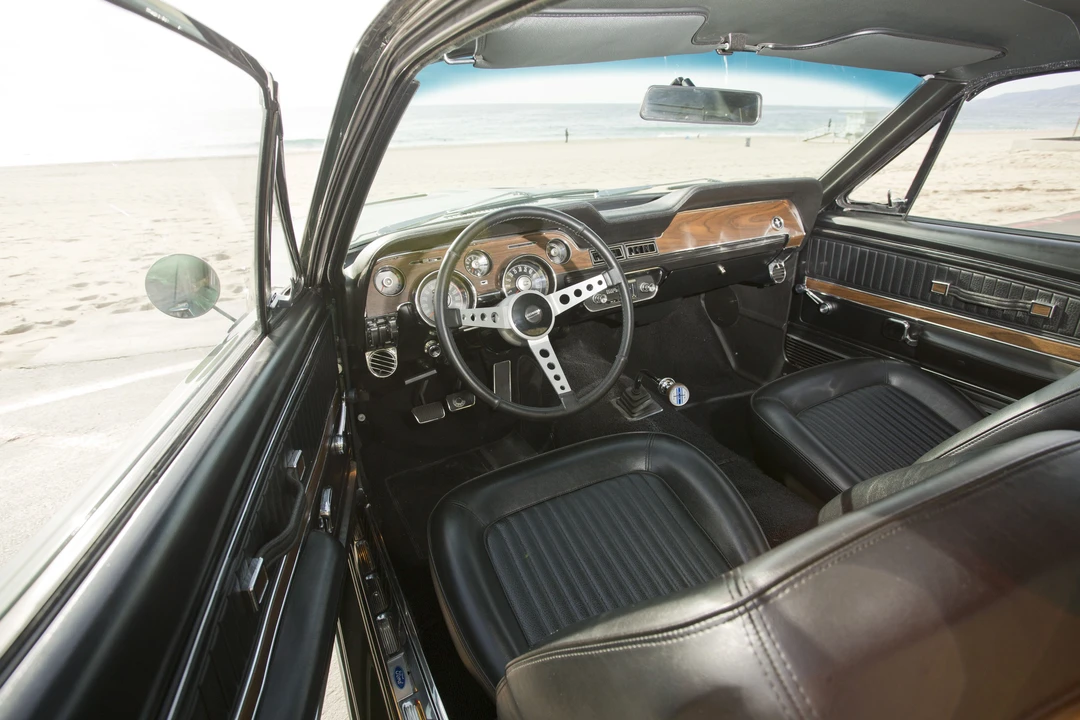 2011 Ford S197 Mustang - Image 26 of 31