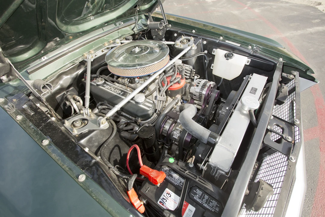 2011 Ford S197 Mustang - Image 13 of 31