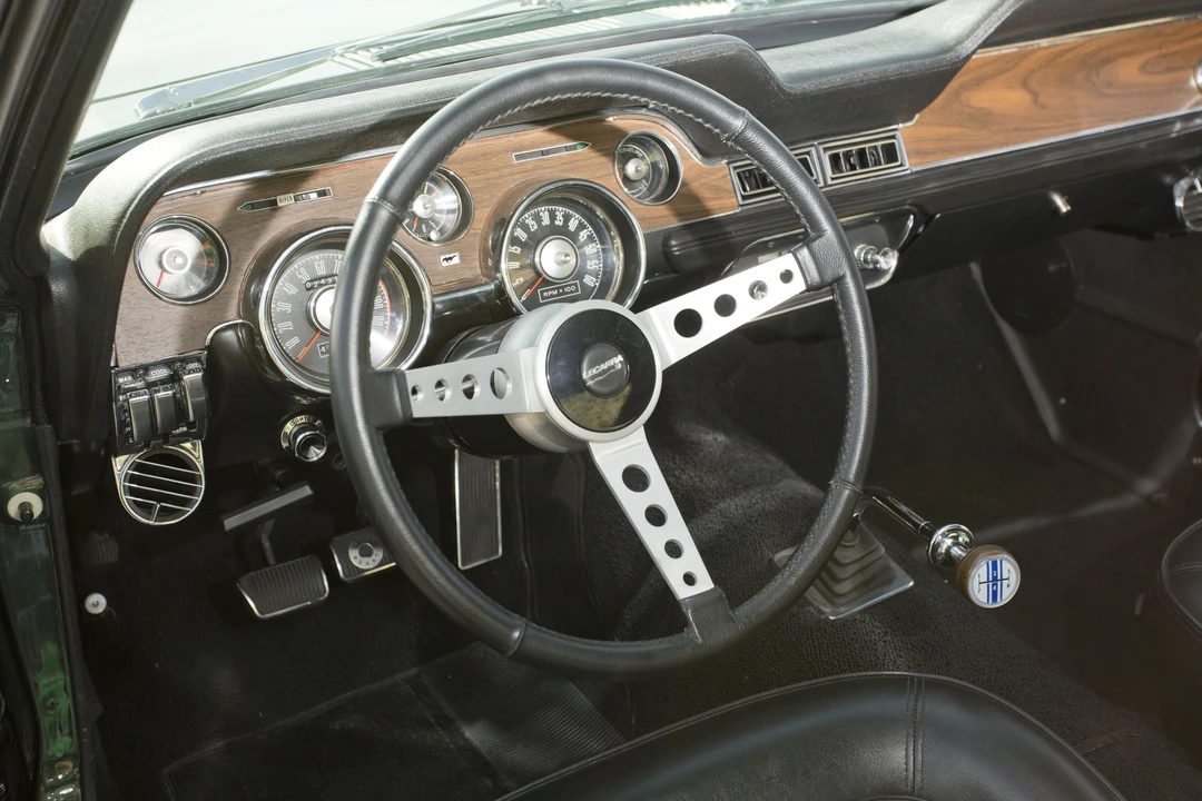 2011 Ford S197 Mustang - Image 25 of 31