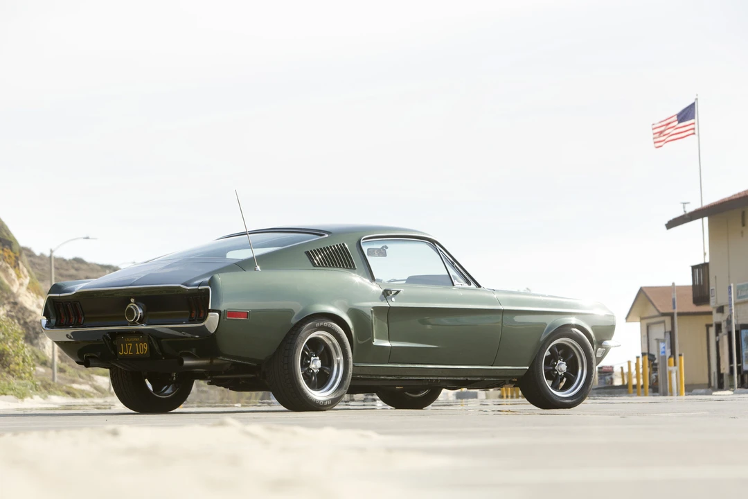 2011 Ford S197 Mustang - Image 7 of 31
