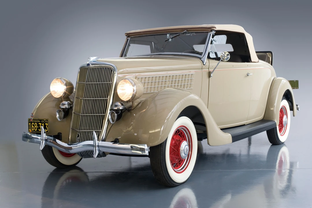 1935 Ford Model 48 & 68 - Image 2 of 10