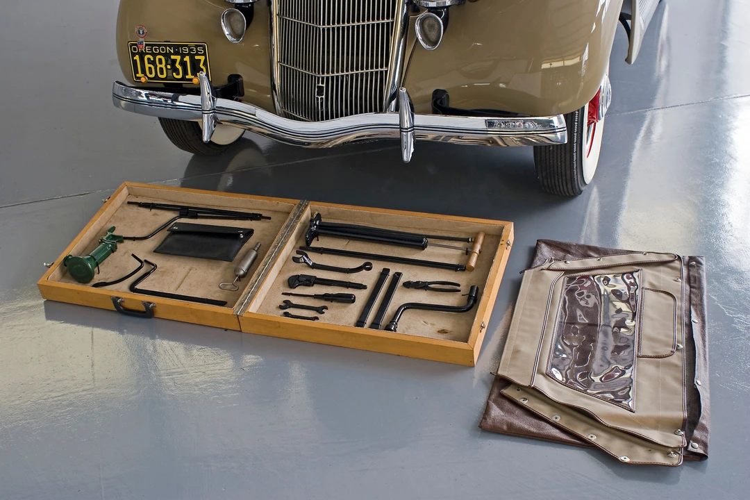1935 Ford Model 48 & 68 - Image 4 of 10