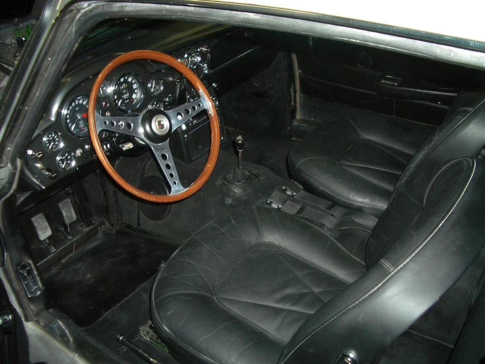1966 Aston Martin DB6 Vantage - Image 6 of 7