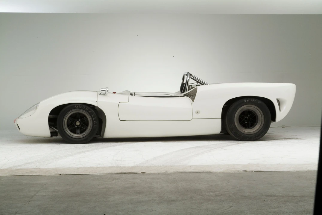 Lola T70 - Image 5 of 6