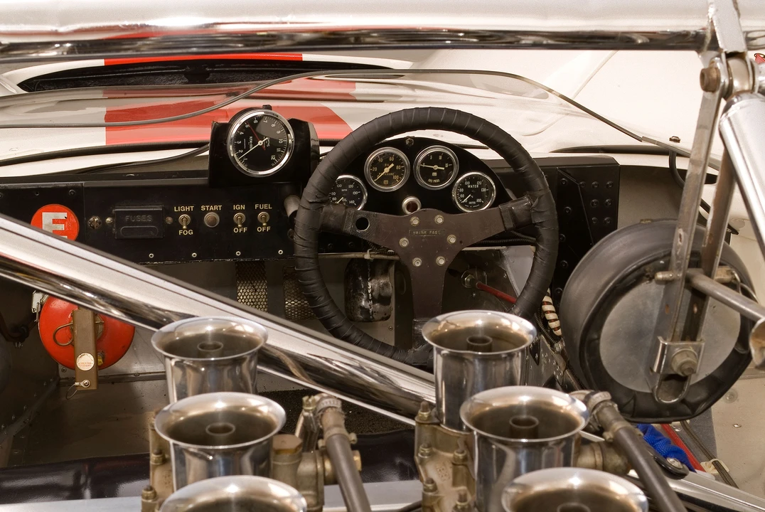 Lola T70 - Image 4 of 6