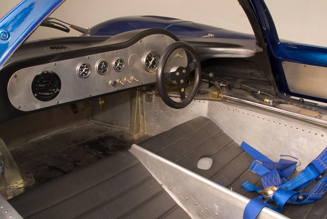 Lola T70 - Image 2 of 4