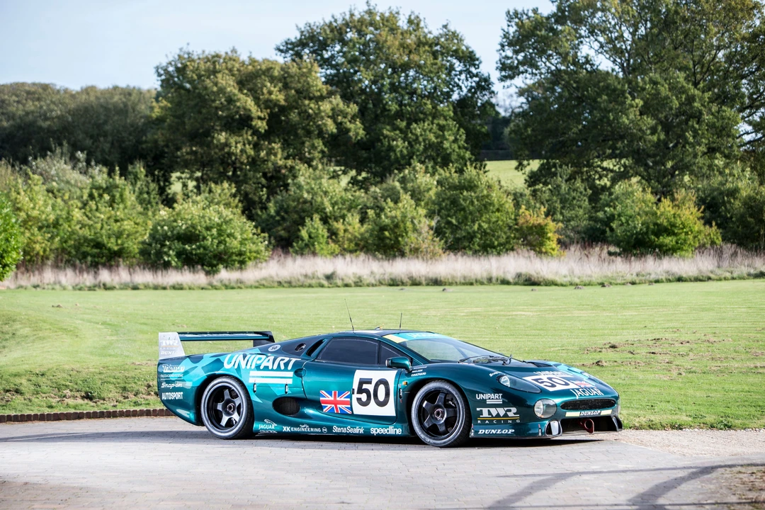 1993 Jaguar XJ220 - Image 11 of 31