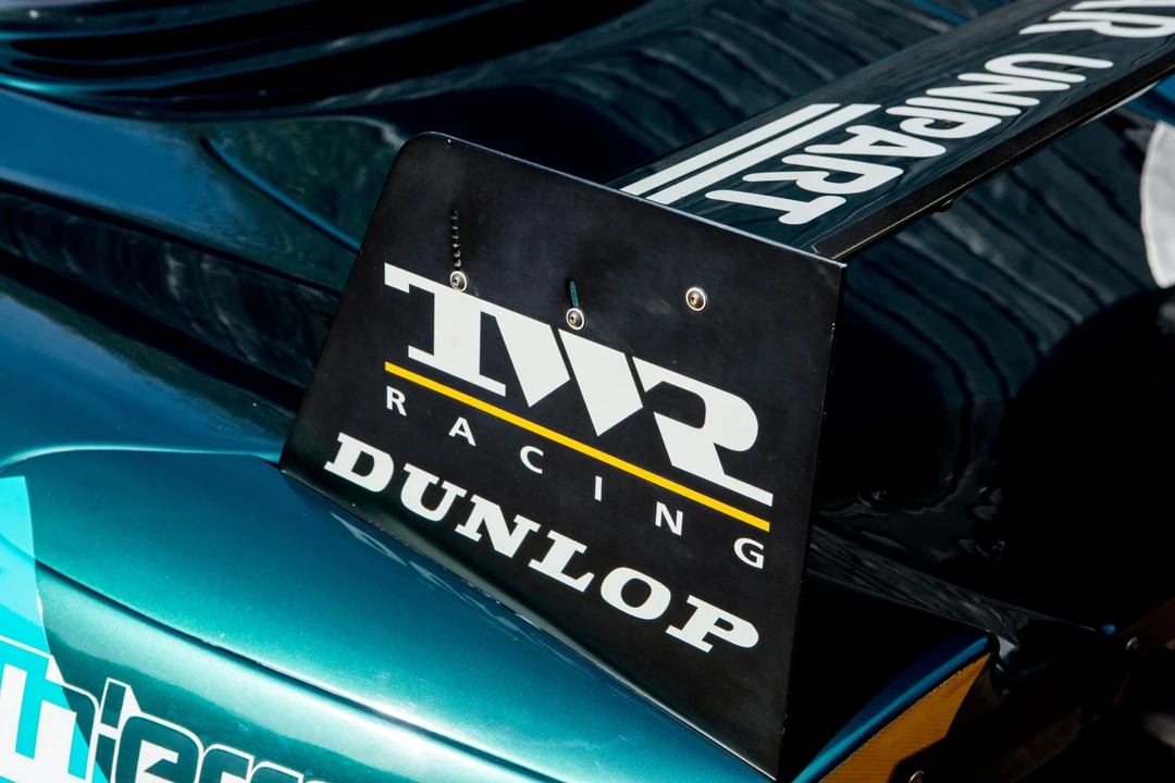 1993 Jaguar XJ220 - Image 16 of 31