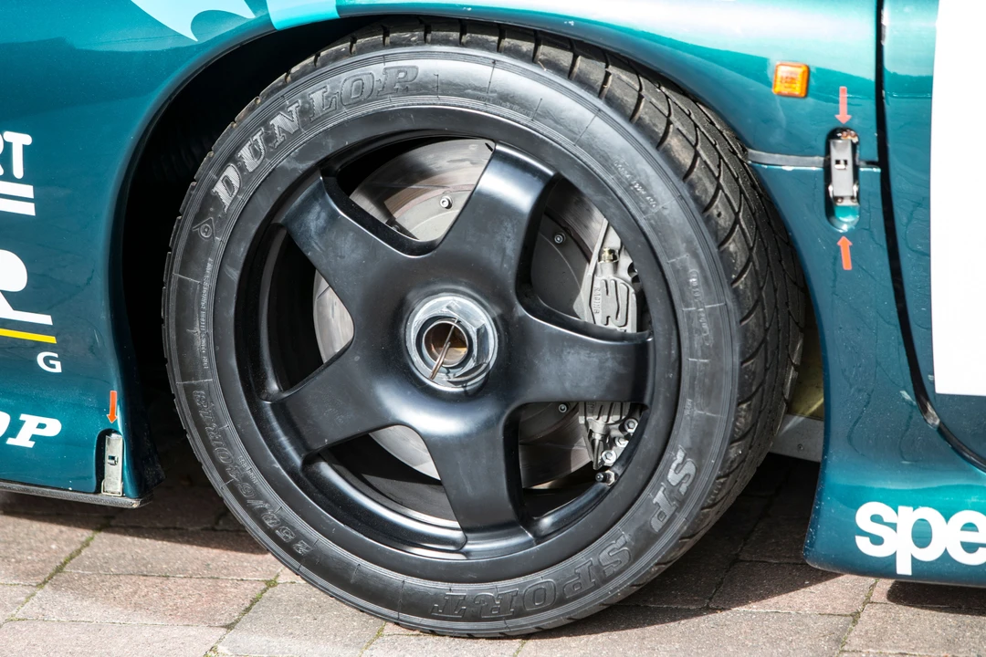 1993 Jaguar XJ220 - Image 12 of 31
