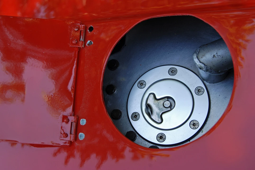 1958 Porsche 934 & 935 - Image 3 of 4