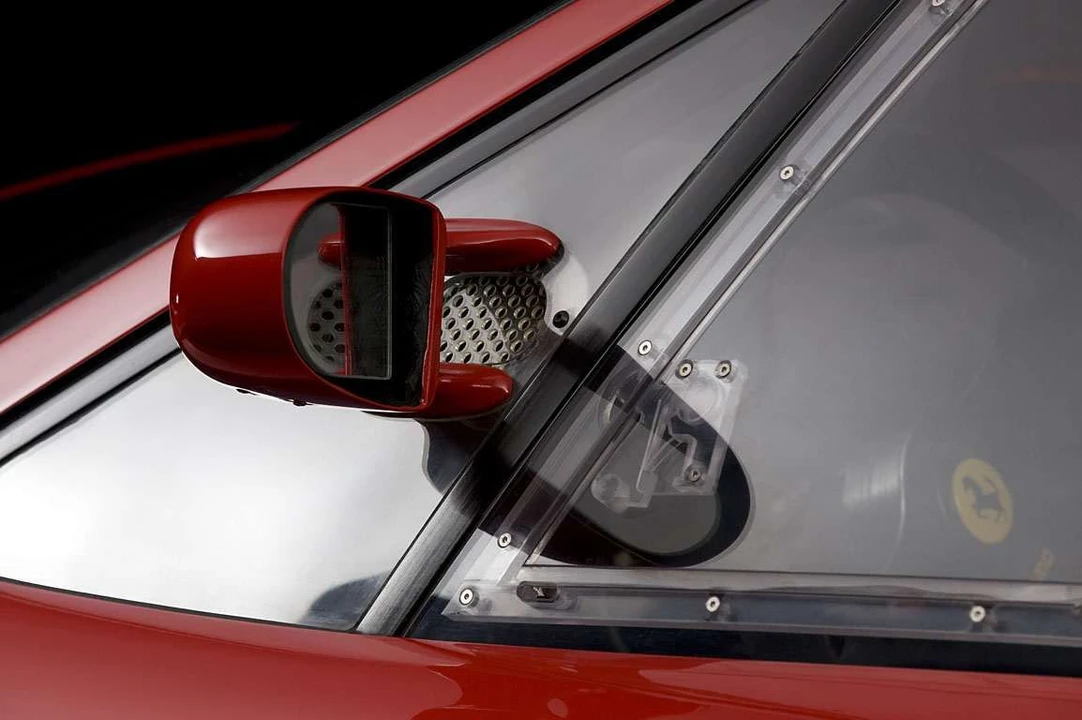 1990 Ferrari F40 - Image 8 of 14