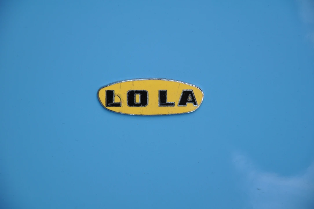Lola - Image 13 of 13