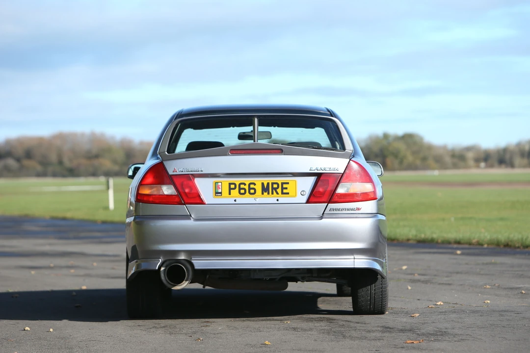1997 Mitsubishi Lancer Evolution IV 6th Gen - Image 9 of 10