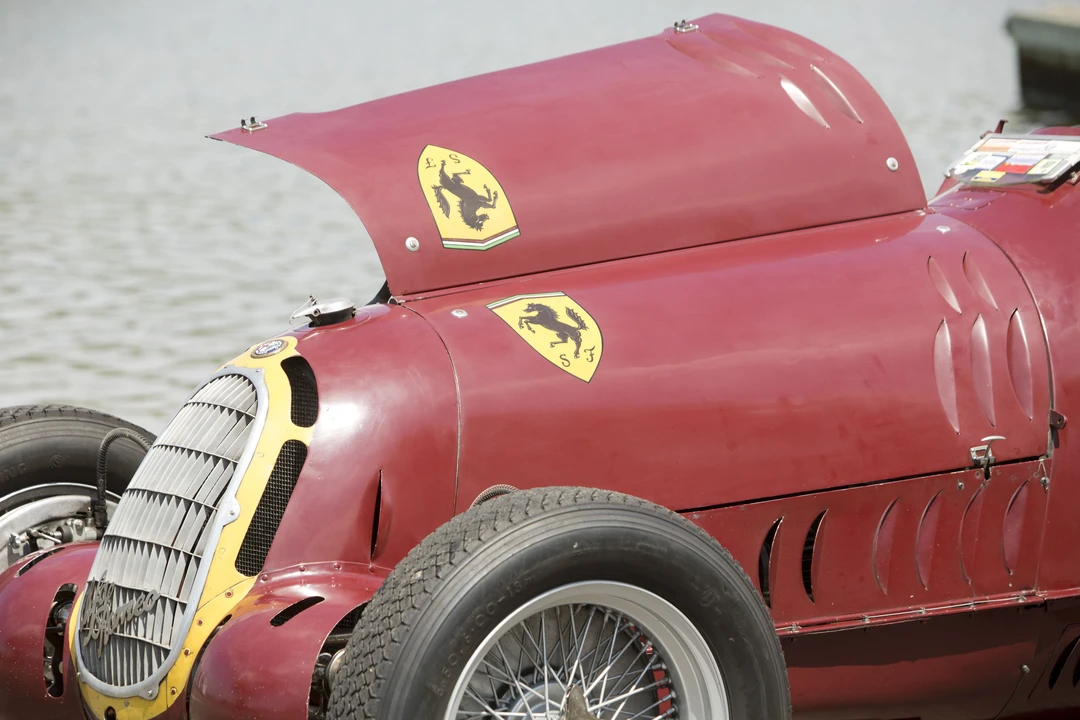 Alfa Romeo 8C - Image 17 of 31