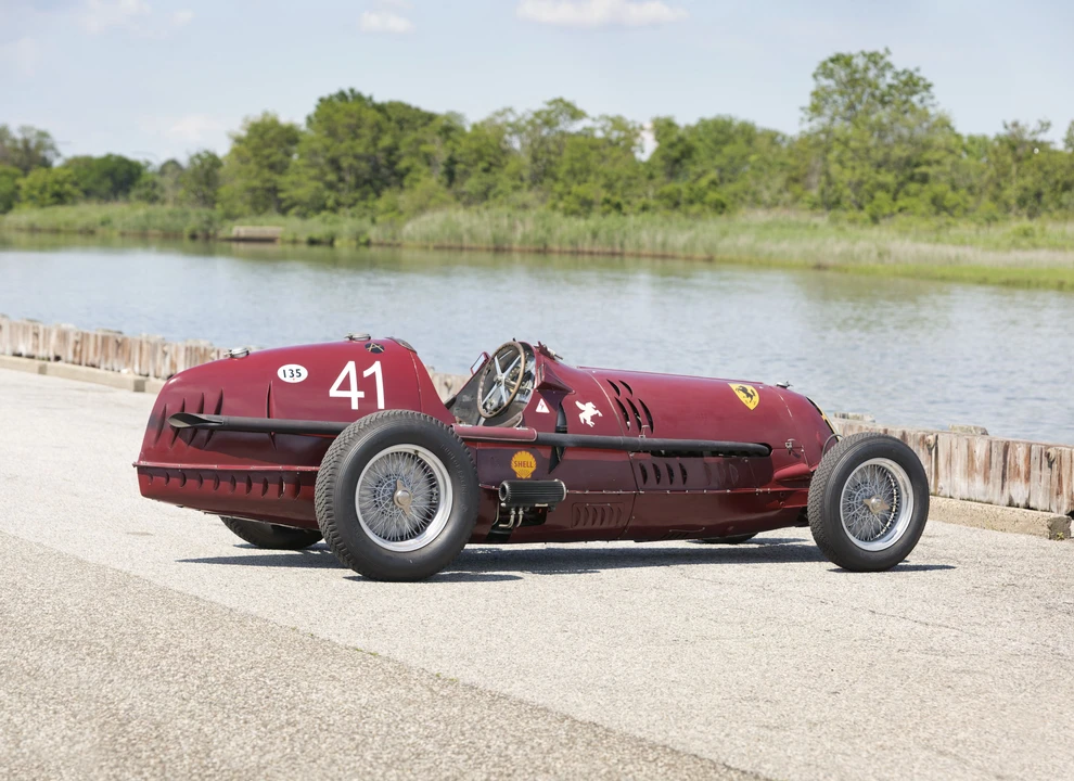 Alfa Romeo 8C - Image 31 of 31