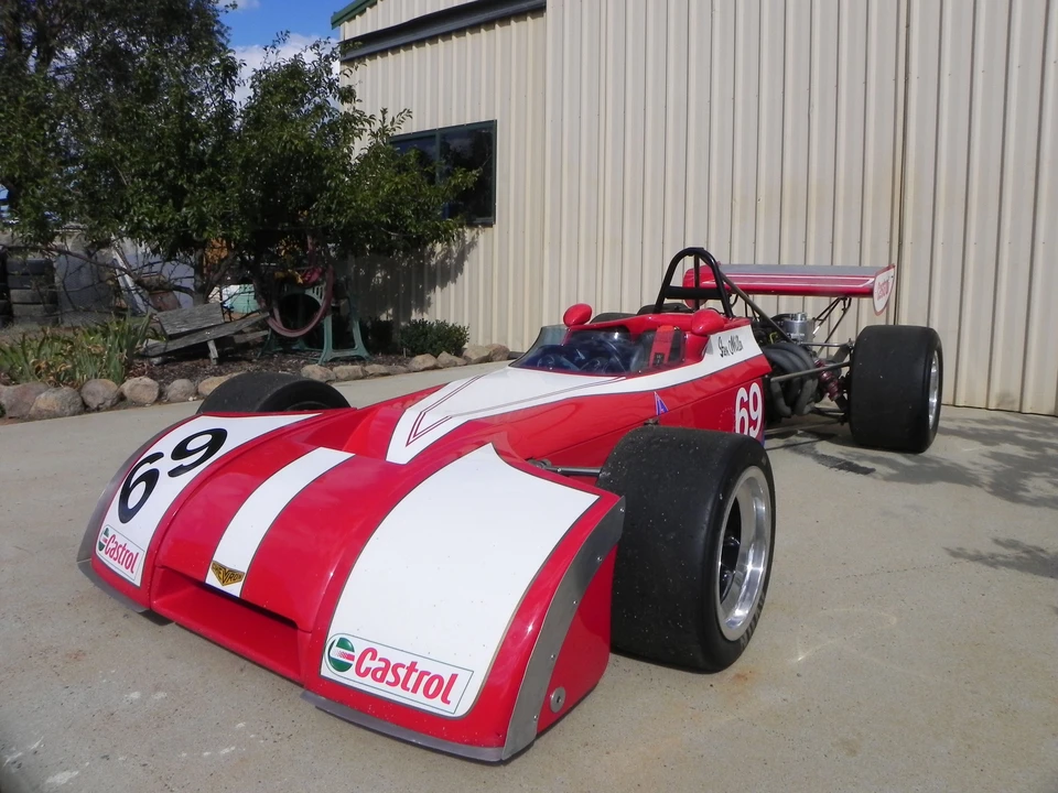 1972 Chevron - Image 17 of 31