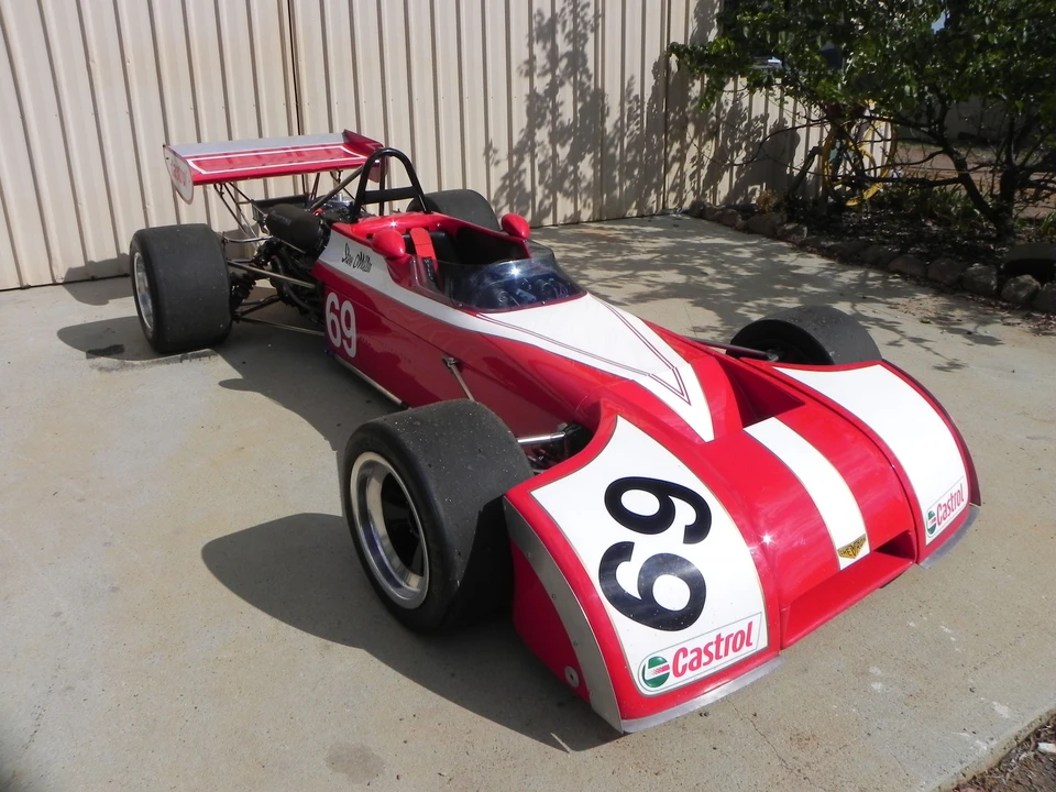 1972 Chevron - Image 18 of 31