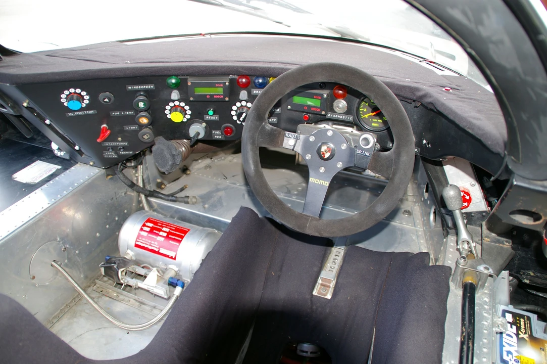 Porsche 956 & 962 - Image 3 of 12