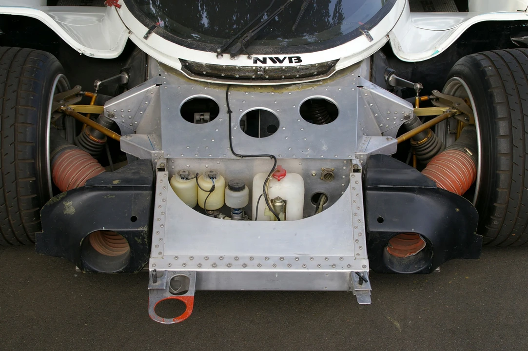 Porsche 956 & 962 - Image 2 of 12