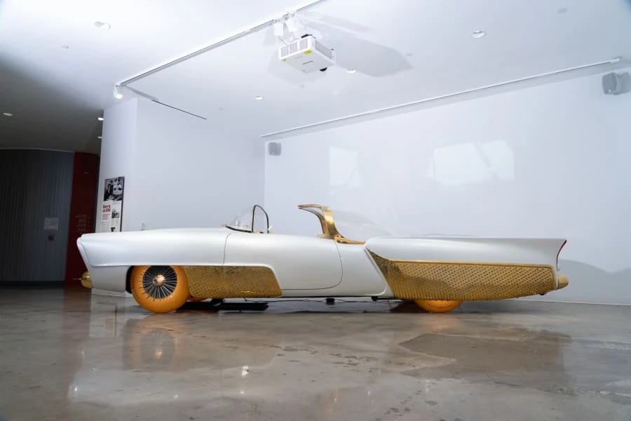 Lincoln Capri - Image 2 of 31