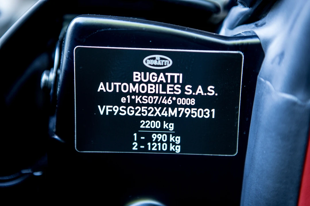 2012 Bugatti Veyron Super Sport - Image 17 of 31