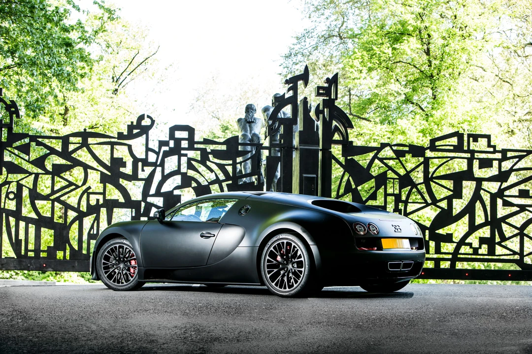 2012 Bugatti Veyron Super Sport - Image 7 of 31