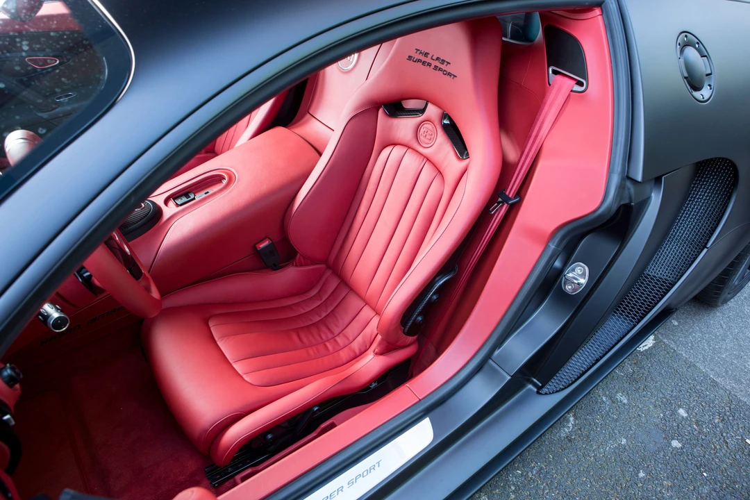 2012 Bugatti Veyron Super Sport - Image 5 of 31