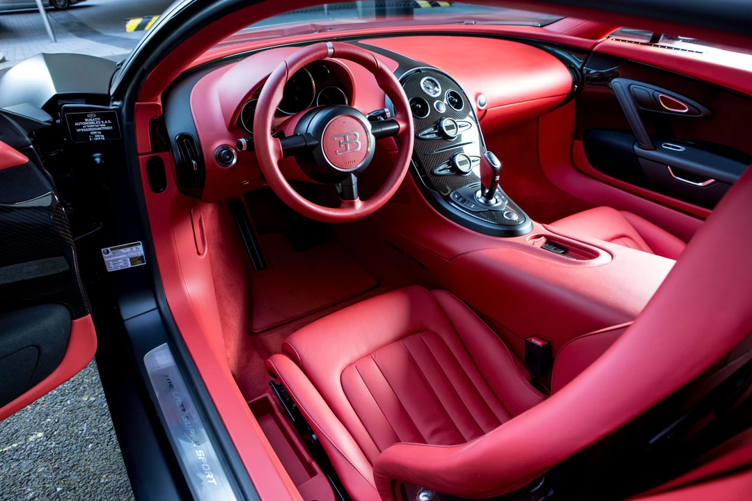 2012 Bugatti Veyron Super Sport - Image 21 of 31