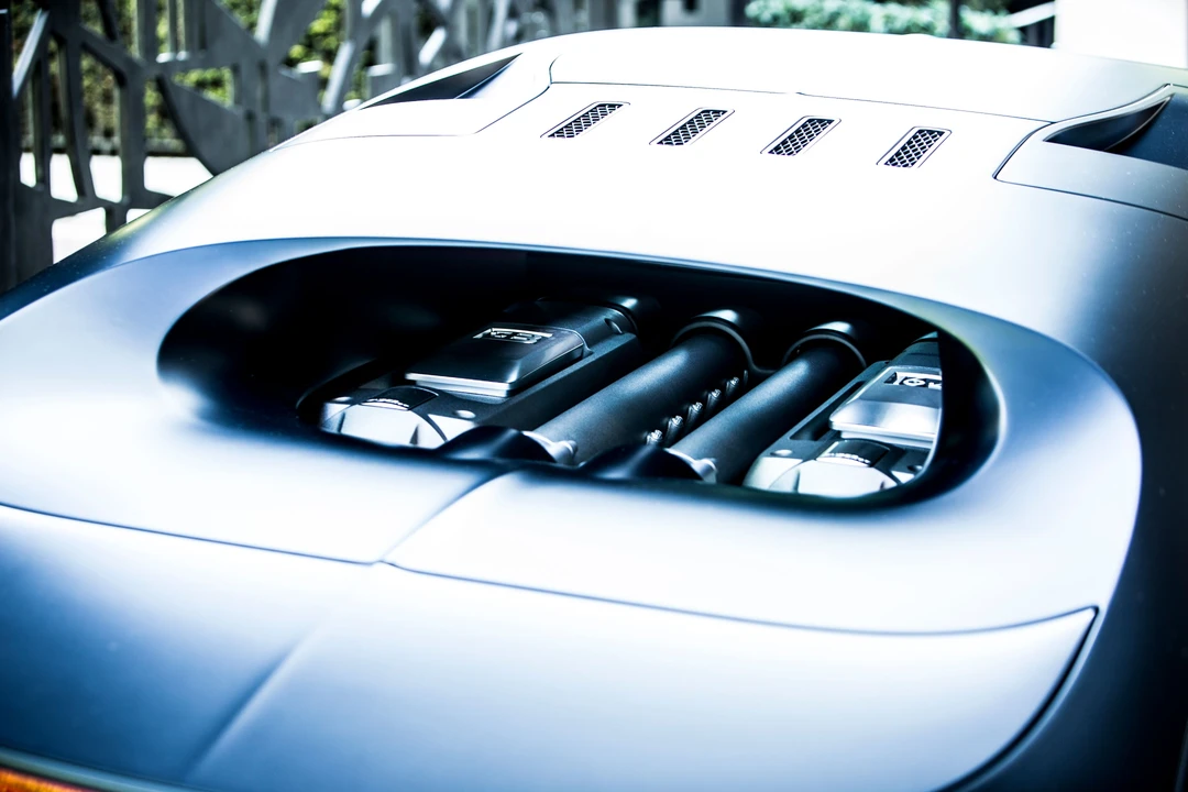 2012 Bugatti Veyron Super Sport - Image 12 of 31