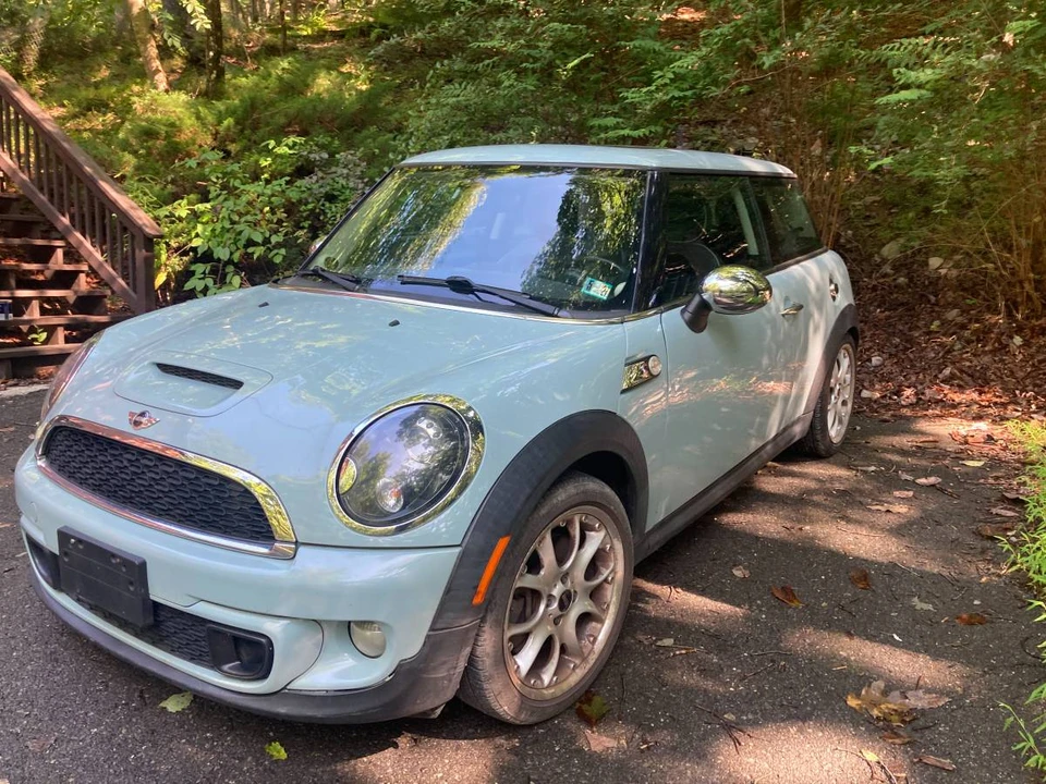 2012 Mini Mini 2nd Gen - Image 2 of 3