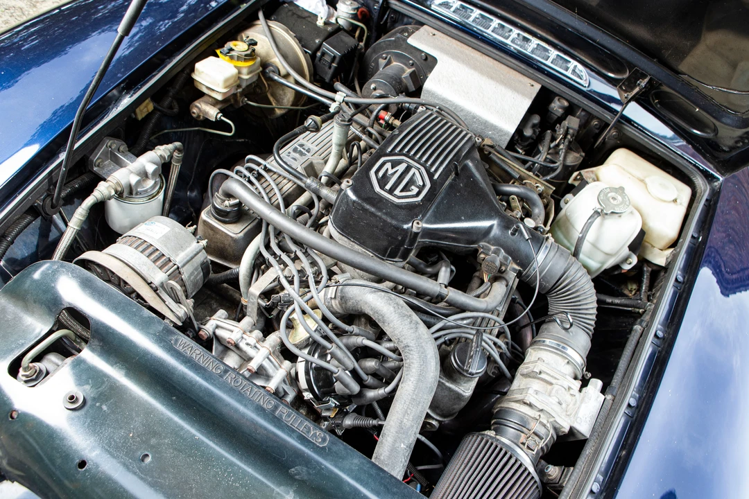 1995 MG RV8 - Image 7 of 15