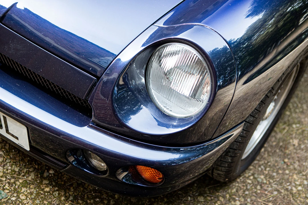 1995 MG RV8 - Image 10 of 15