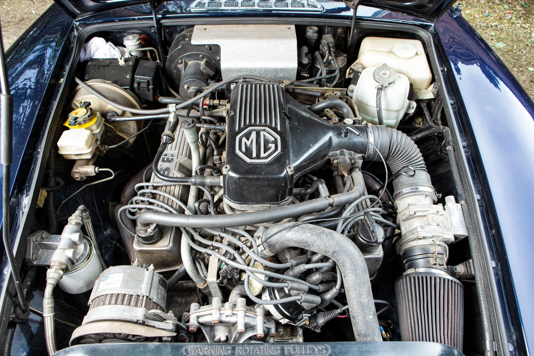 1995 MG RV8 - Image 6 of 15