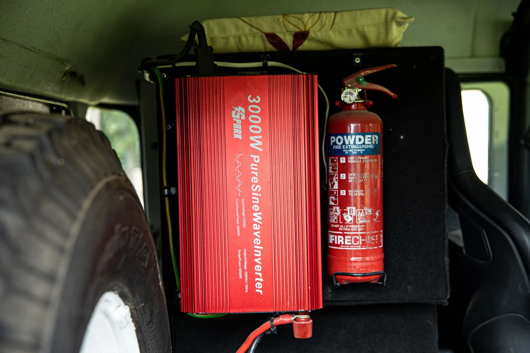 2010 Land Rover Defender 130 - Image 27 of 31