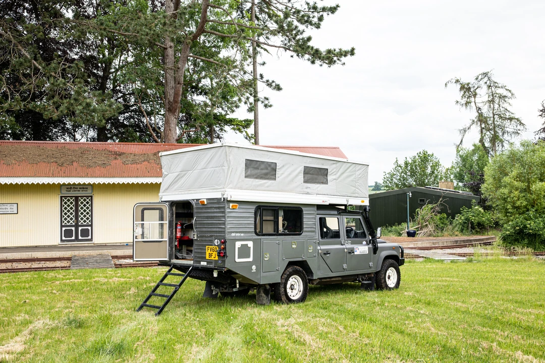2010 Land Rover Defender 130 - Image 11 of 31
