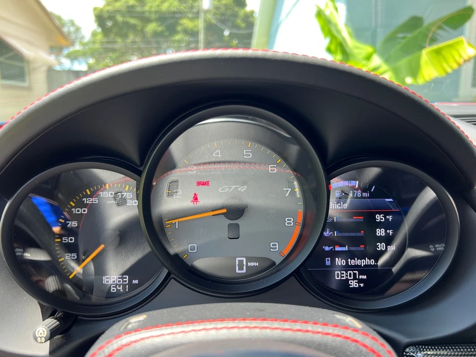 2016 Porsche 981 Cayman GT4 - Image 23 of 26