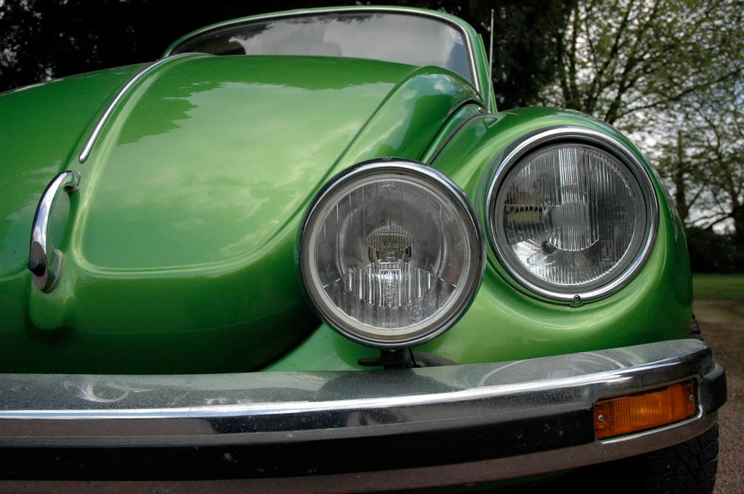 1977 Volkswagen Super Beetle - Image 2 of 3