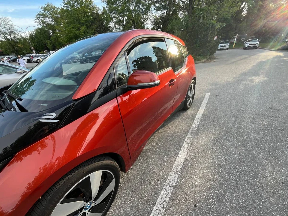 2014 BMW i3 - Image 2 of 14