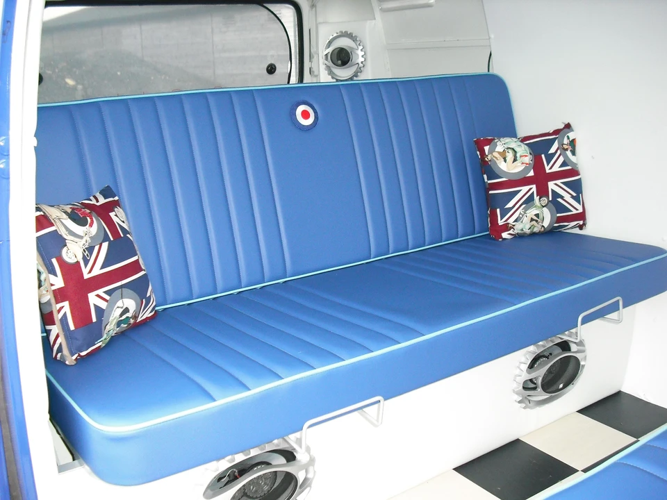 1965 Volkswagen Split-Window Bus - Image 5 of 11