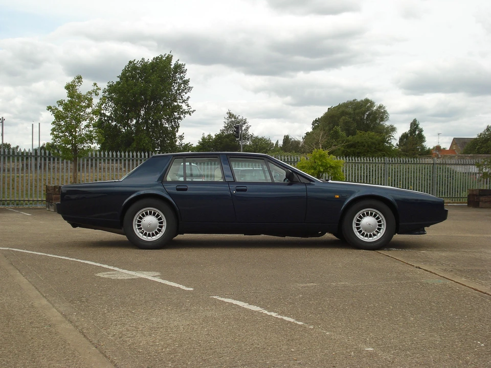 1990 Aston Martin Lagonda - Image 5 of 8