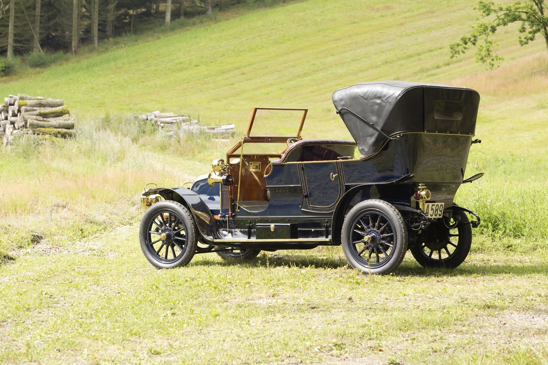 1909 Renault - Image 3 of 27