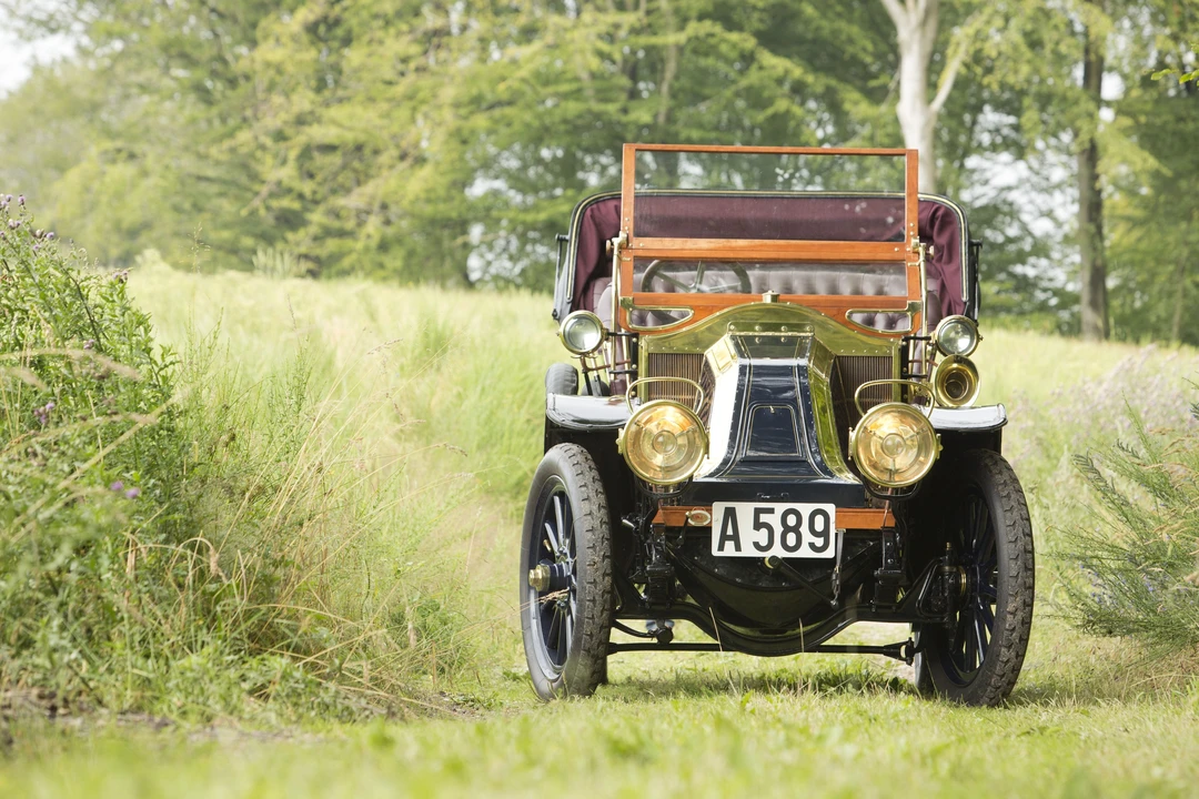 1909 Renault - Image 6 of 27