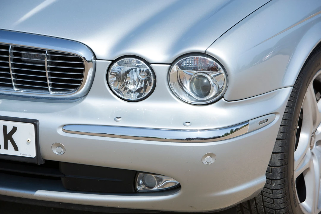 2010 Jaguar X351 XJ - Image 7 of 26
