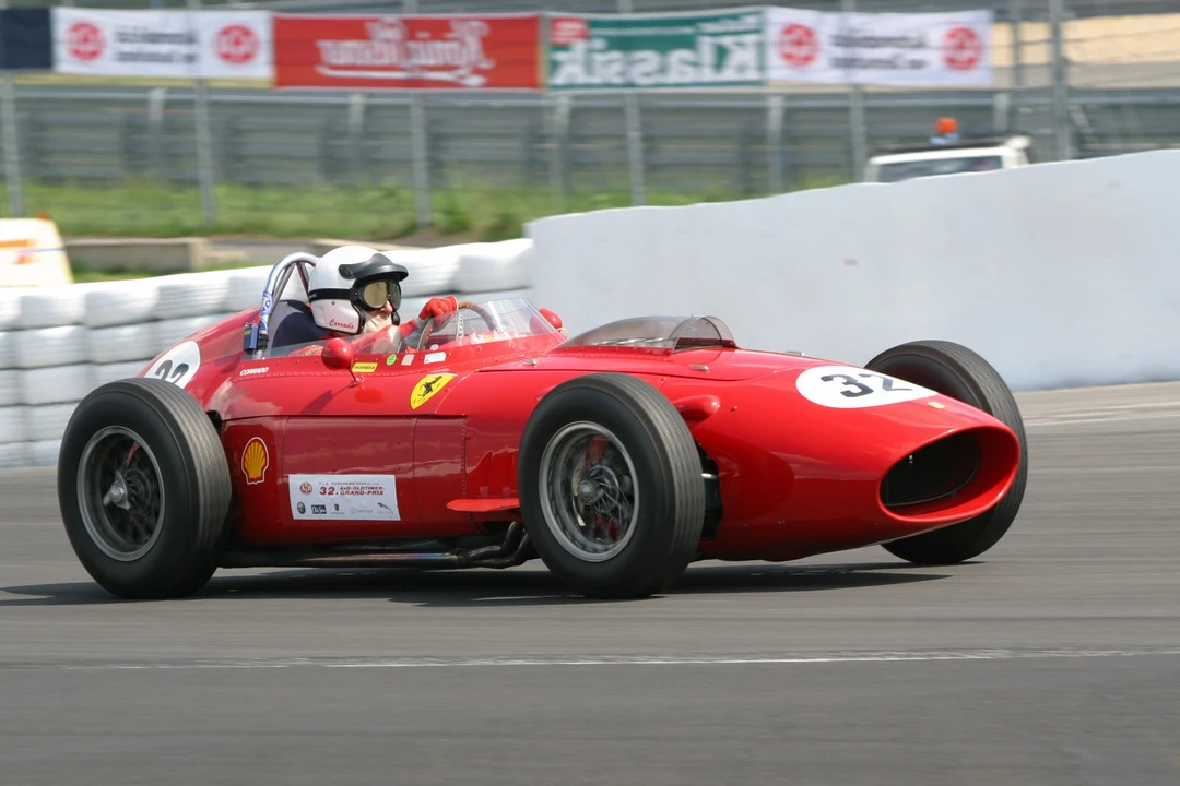 Ferrari Dino - Image 12 of 31